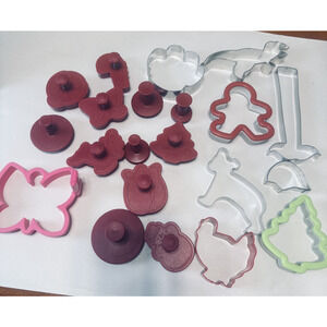 Lot Of 21 Cookie Cutters press stamps Cake Boss Christmas Thanksgiving butterfly